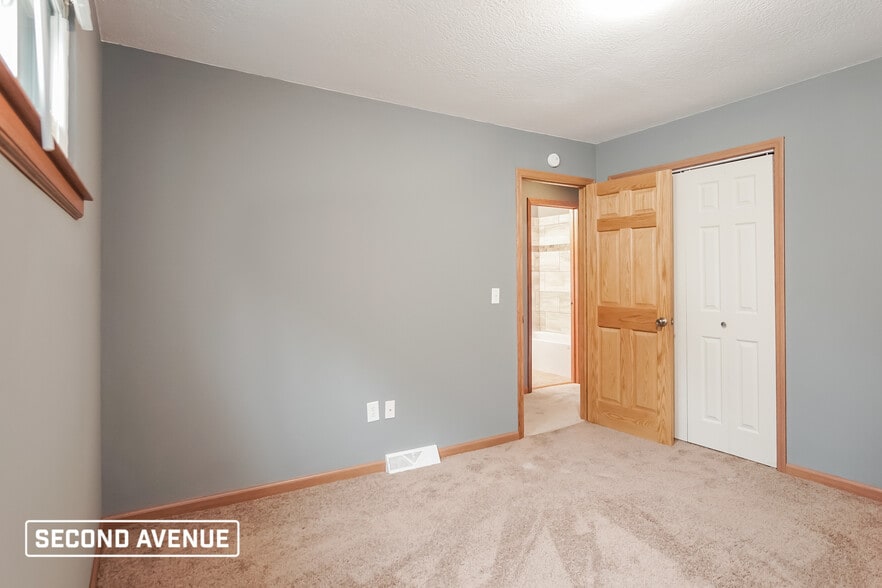 Building Photo - 1245 Chapel Rd