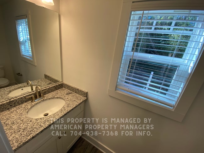 Building Photo - 660 Faith Dr SW