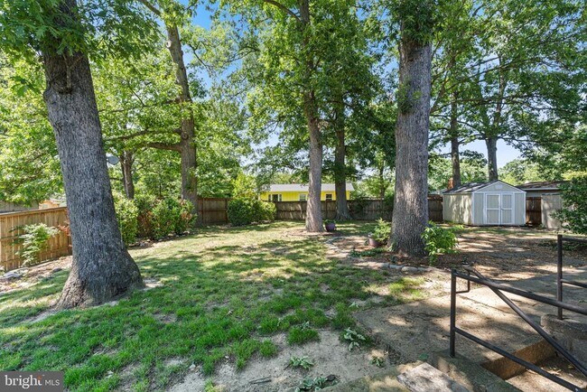 Building Photo - 6610 Bowie Dr