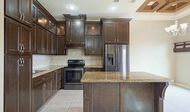 Building Photo - 2902 Granite Dr