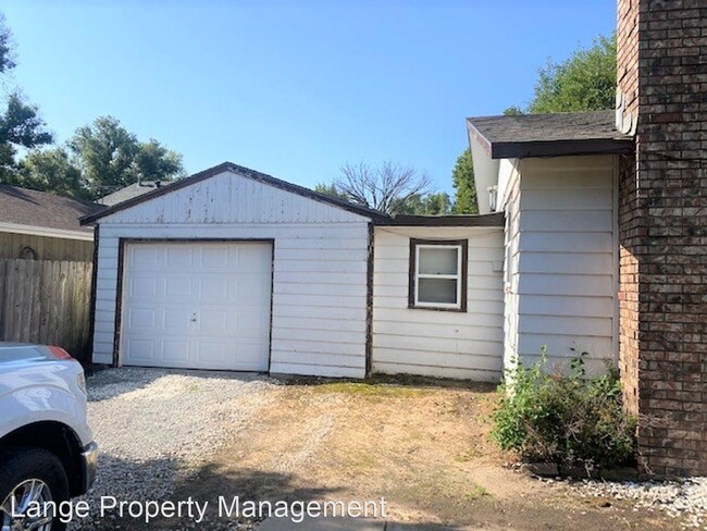 Building Photo - 2 br, 1 bath House - 711 W. Smith