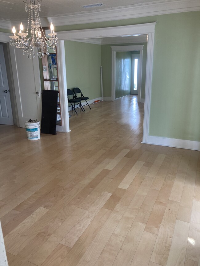 Dining room - 6412 Fountain Ave