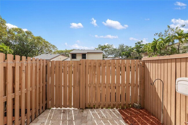 Building Photo - 11466 SW 109th Rd