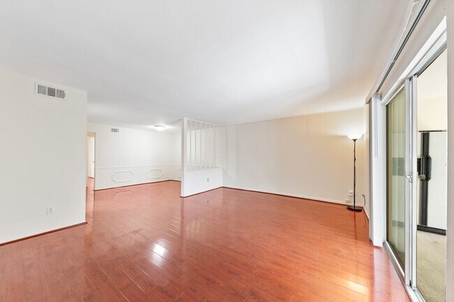 Building Photo - 12633 Memorial Dr