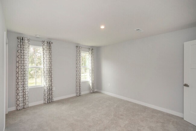 Building Photo - 711 Cottage Dr