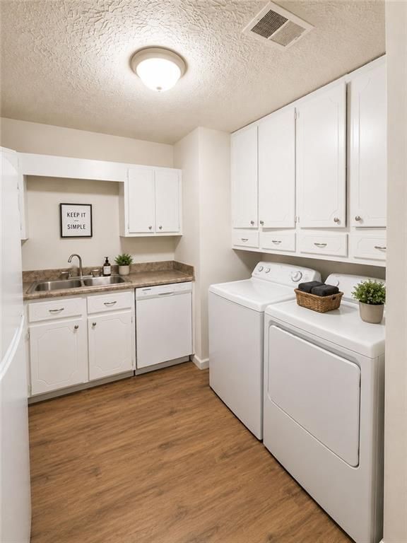 Building Photo - 232 Rustwood Dr