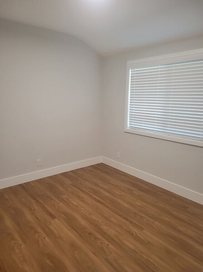 Building Photo - Namm Properties