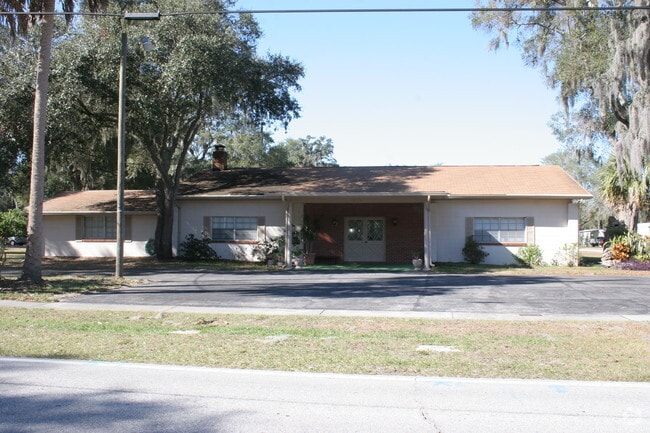 Building Photo - South Kings Estates