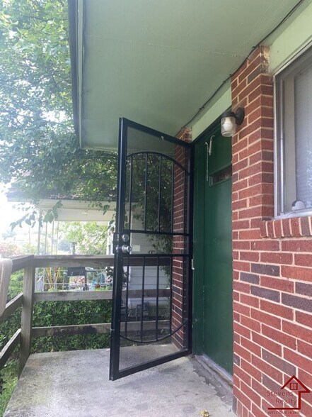 Building Photo - 1918 Ivy St