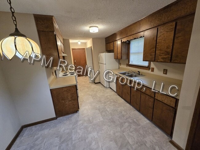 Building Photo - Harbison Community family home