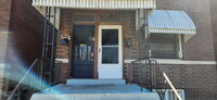 Building Photo - "Charming 2-Bedroom Duplex in St Louis – Your Next Cozy Retreat Awaits!"