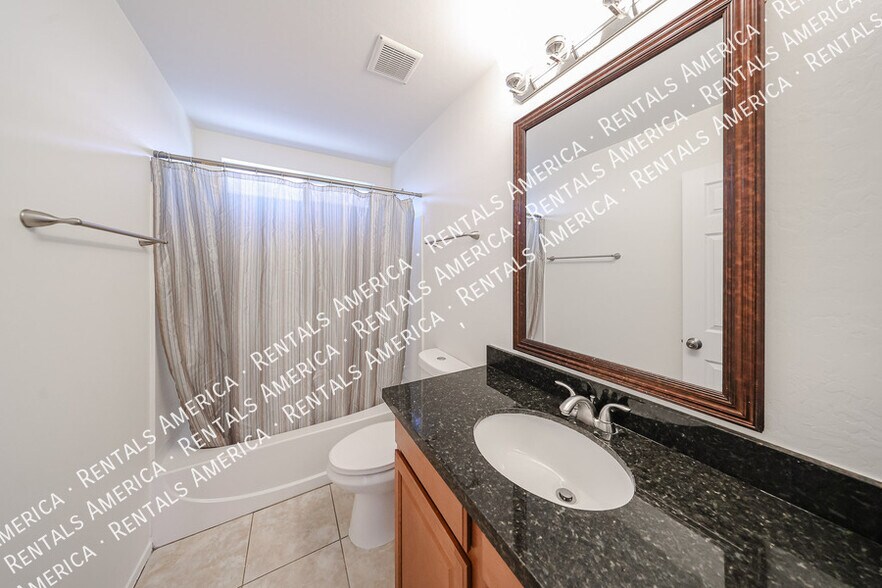 Building Photo - 3005 W Ferruccio Pl