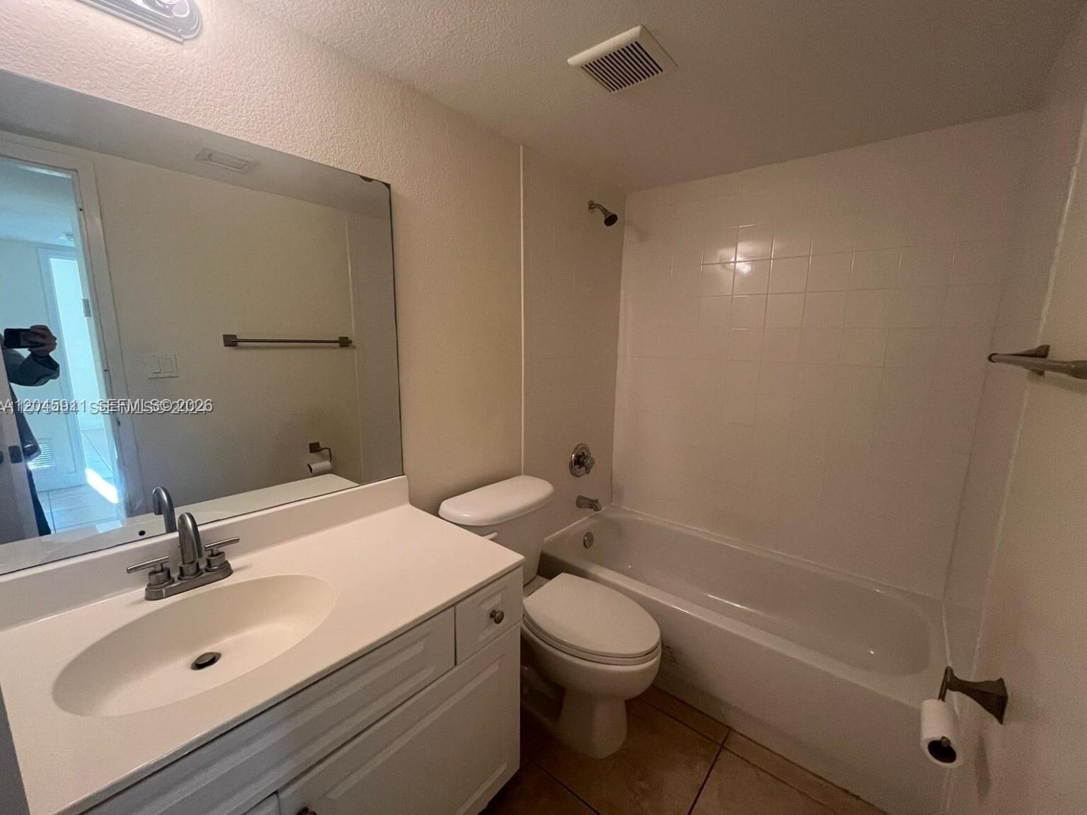 Building Photo - 5112 NW 79th Ave