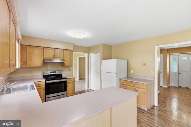 Building Photo - 251 N Caroline Pl