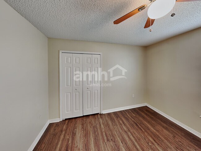 Building Photo - 6606 Gentle Oaks Dr N