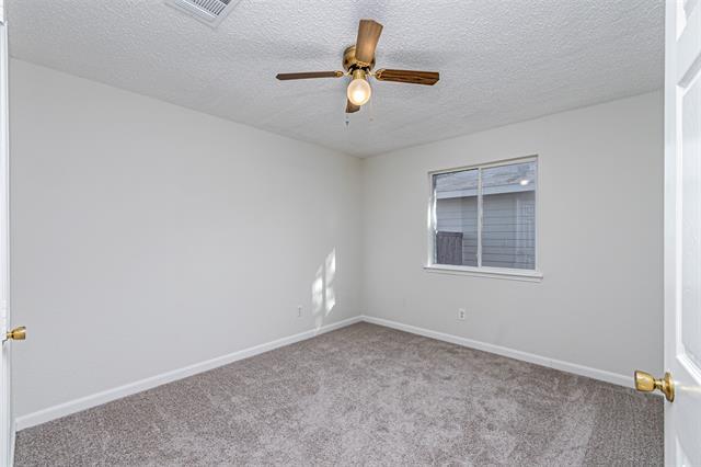 Building Photo - 1013 Post Oak Trail