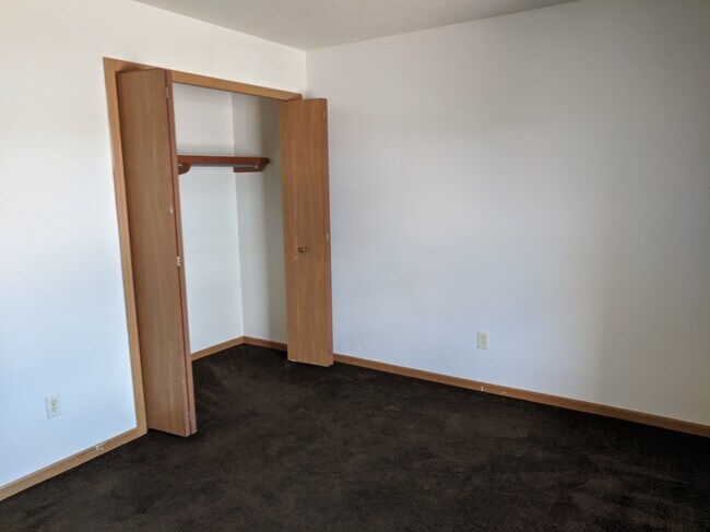 Building Photo - 119 Bambi Ct