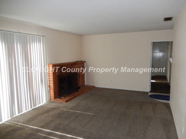 Building Photo - AVAILABLE JULY  - Laguna Lake Home on Large Lot - 3 Bedroom / 2 Bathroom