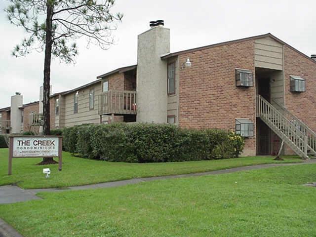 Building Photo - 9101 Country Creek St