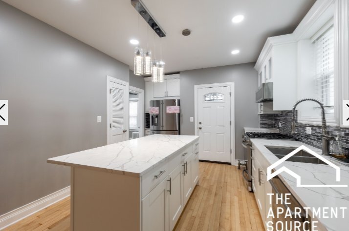 Building Photo - 5921 N Artesian Ave