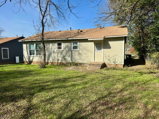 Building Photo - 2612 Alice Ave