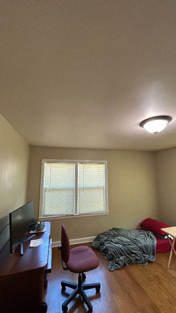 Building Photo - 3 Bedroom, 1 Bathroom Home in Third Ward with Large Yard, Garage, & Central Air