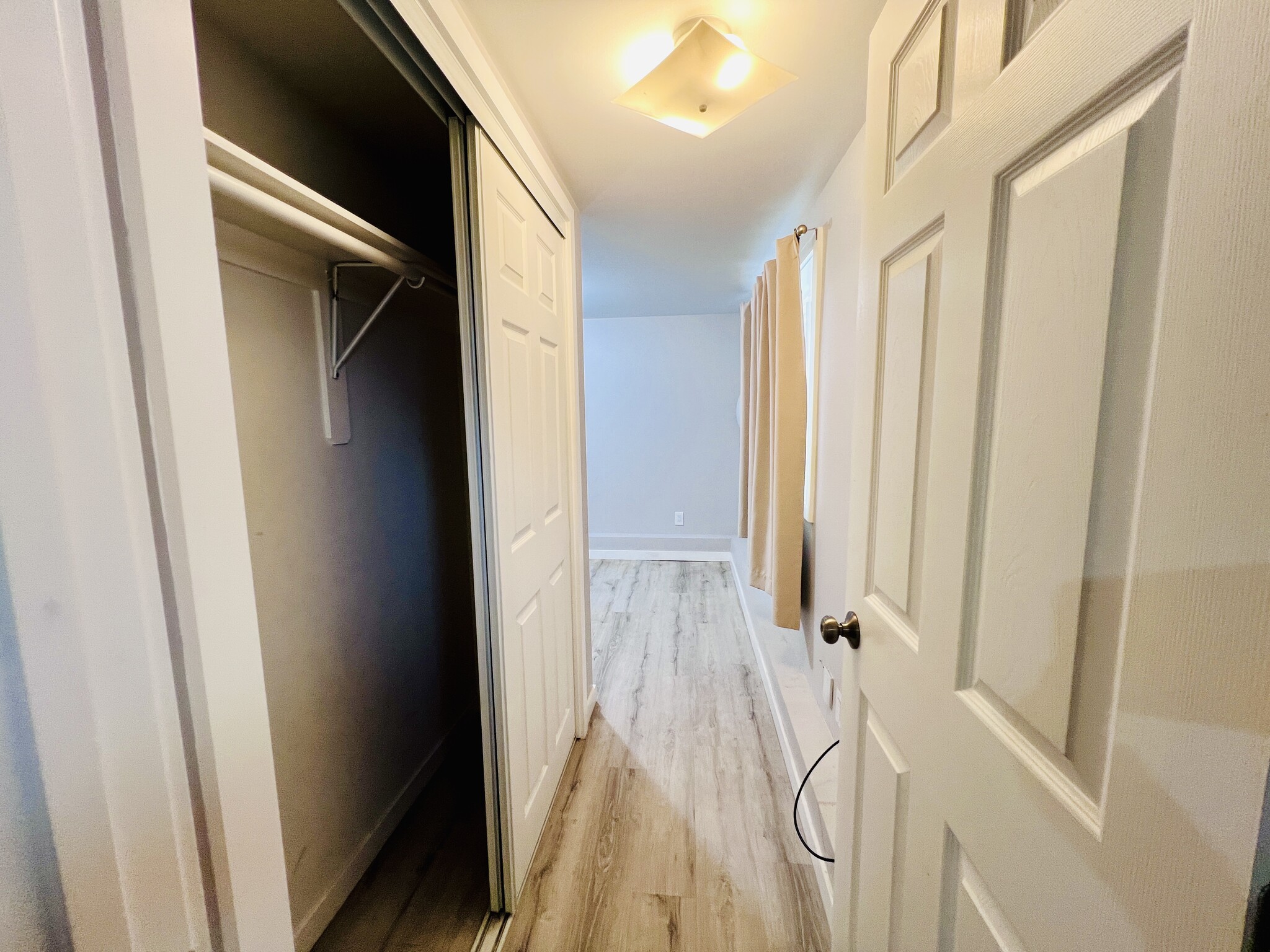 Building Photo - 660 Railroad Ave