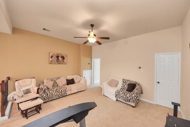 Building Photo - 12912 Southern Manor Dr