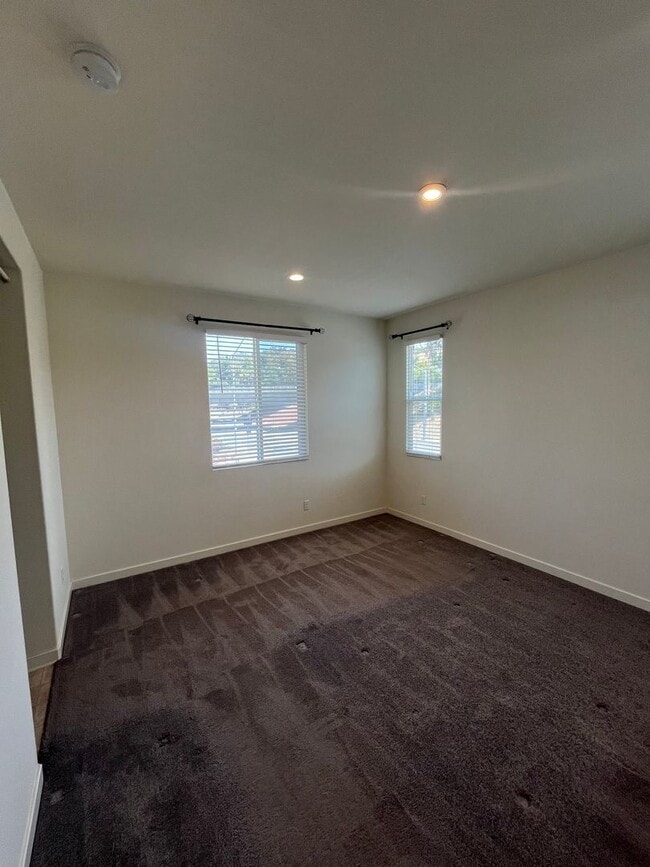 Building Photo - 4102 Calle Arbol