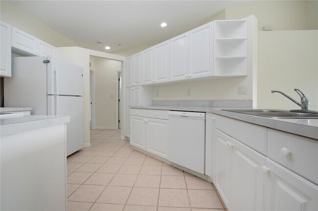 Building Photo - 7117 Strand Cir