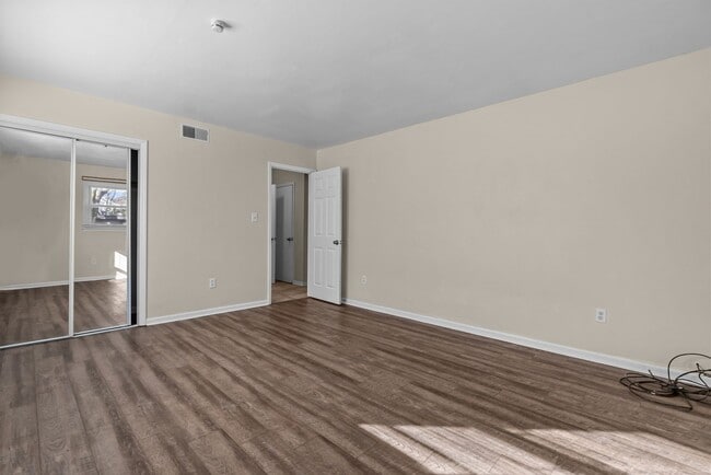 Building Photo - For Rent in Beautiful Chesapeake!