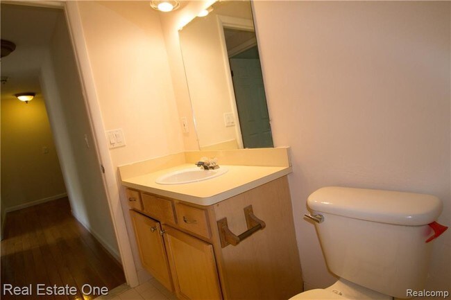 Building Photo - 27081 Farmbrook Villa Dr