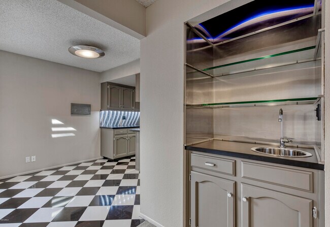 Building Photo - 7145 E McDonald Dr