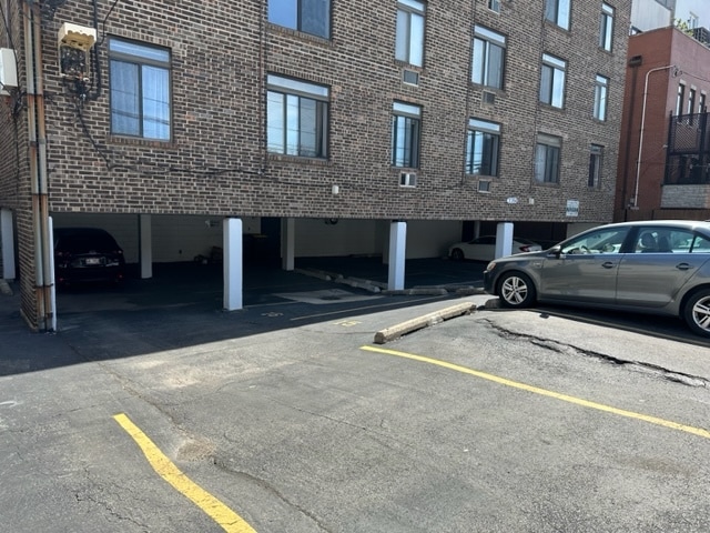 Building Photo - 1750 N Mohawk St