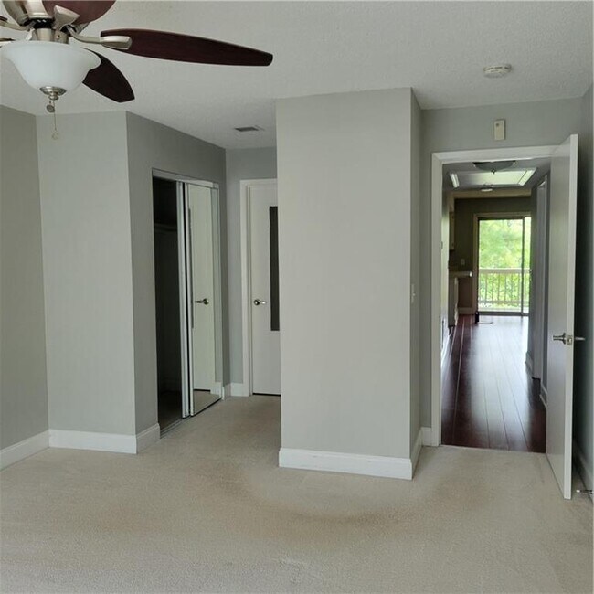 Building Photo - 62 Rumson Ct