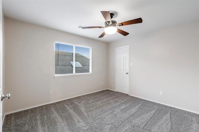 Building Photo - Gorgeous 4-bedroom home!