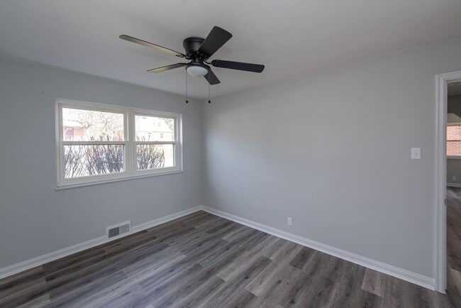 Building Photo - 3053 N Hegry Cir