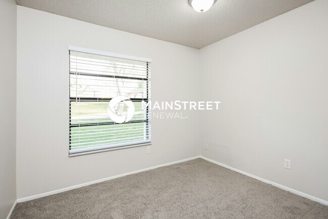 Building Photo - 3 Bedroom Pet-Friendly Home in OCOEE, FL with Main Street Renewal