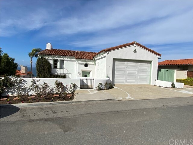 Building Photo - 557 Vía Almar