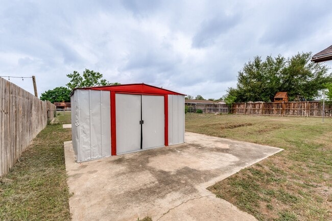Building Photo - BEAUTIFUL 3-BEDROOM HOME IN LAKEWOOD SHADOW, NEW BRAUNFELS