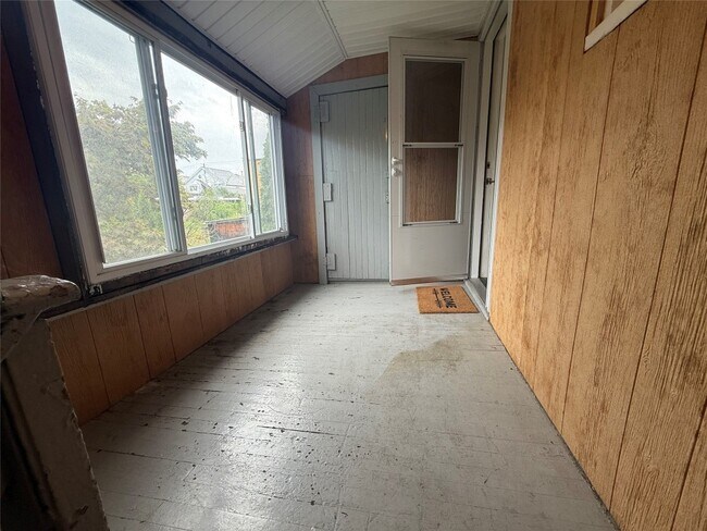 Building Photo - 143 Harrison St