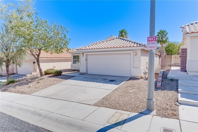 Building Photo - 2259 Smokey Sky Dr