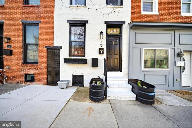 Building Photo - 7 E Fort Ave