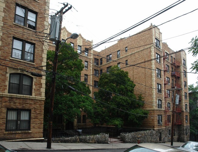 Primary Photo - 75 Bruce Avenue