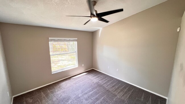 Building Photo - BEAUTIFUL 3 Bedroom 2 Bathroom home in Apopka