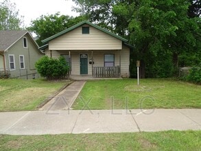 Building Photo - 412 N Lincoln Ave