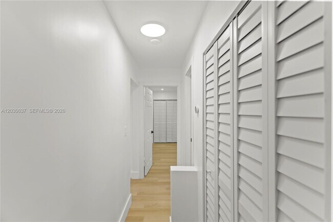 Building Photo - 3125 NW 21st Ct
