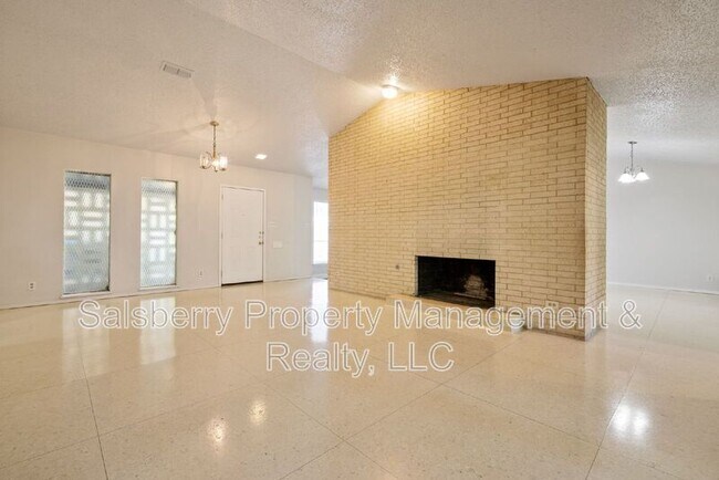 Building Photo - 4915 Westlake Dr