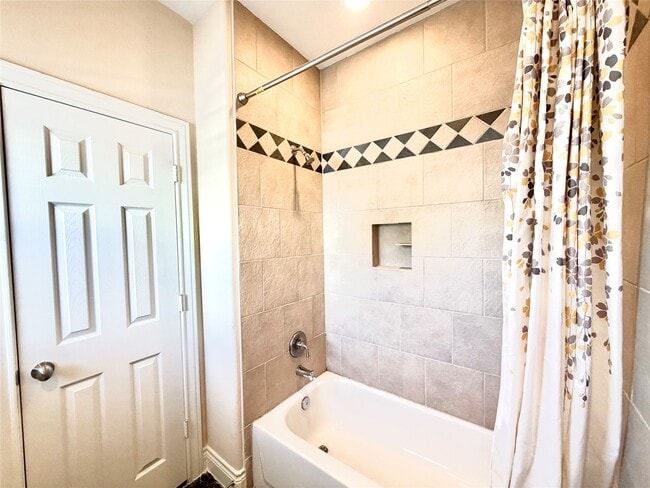 Building Photo - 5430 Crooms St