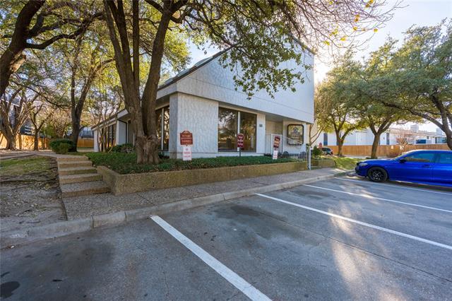 Building Photo - 5840 Spring Valley Rd